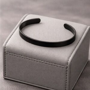 Minimalist Black Metal Bangle unisex Bracelet